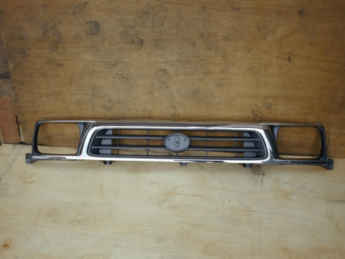 FRONT GRILLE FOR TOYOTA HILUX RN147 1997-2001 | Parts City Australia 